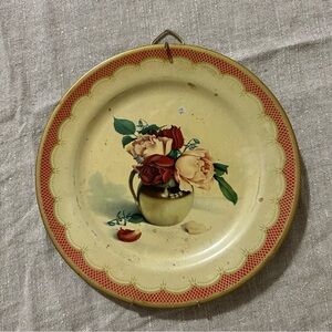 Vintage Baret Ware metal/tin plate